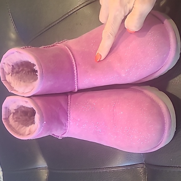 Sparkly pink Ugg boots size 8 - Picture 3 of 4